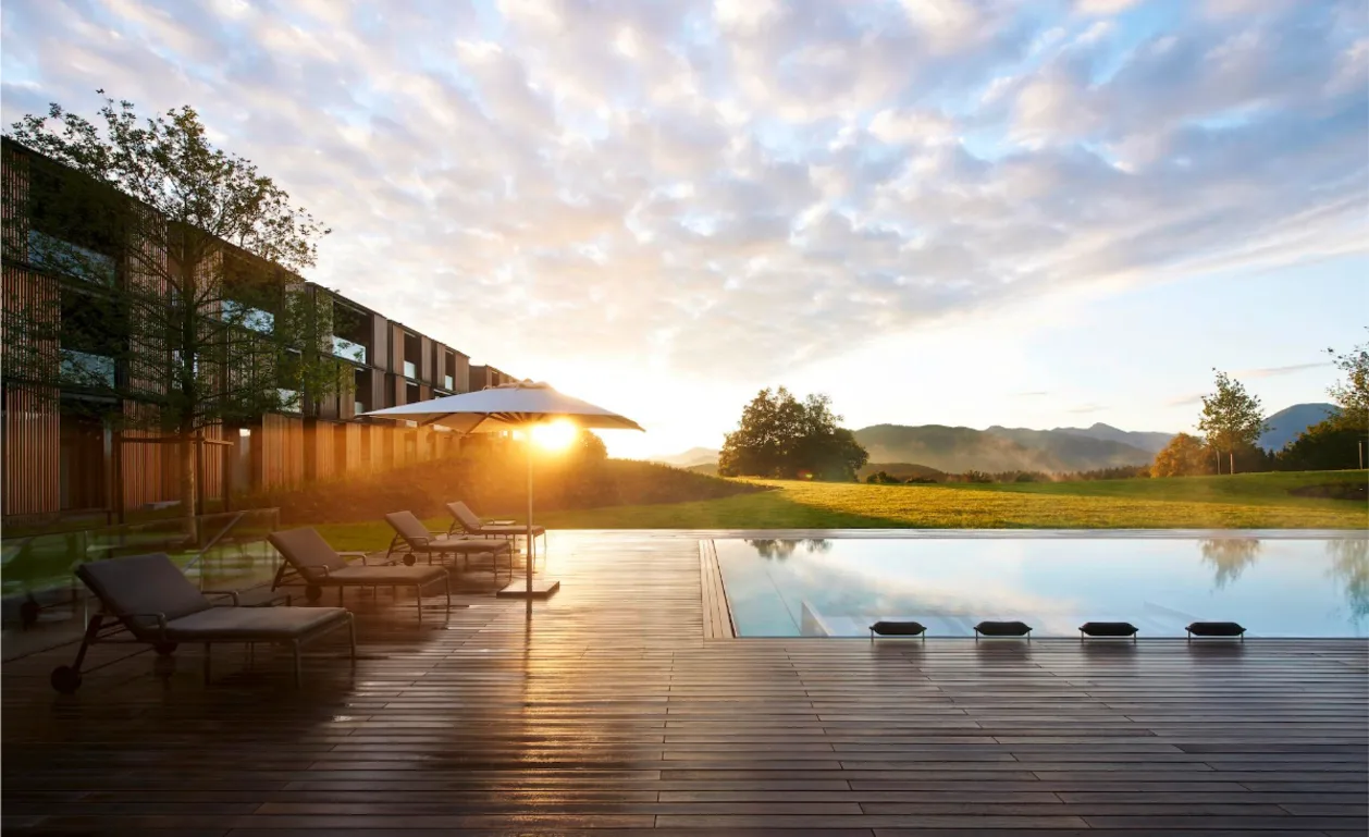 Lanserhof Tegernsee sunset pool view